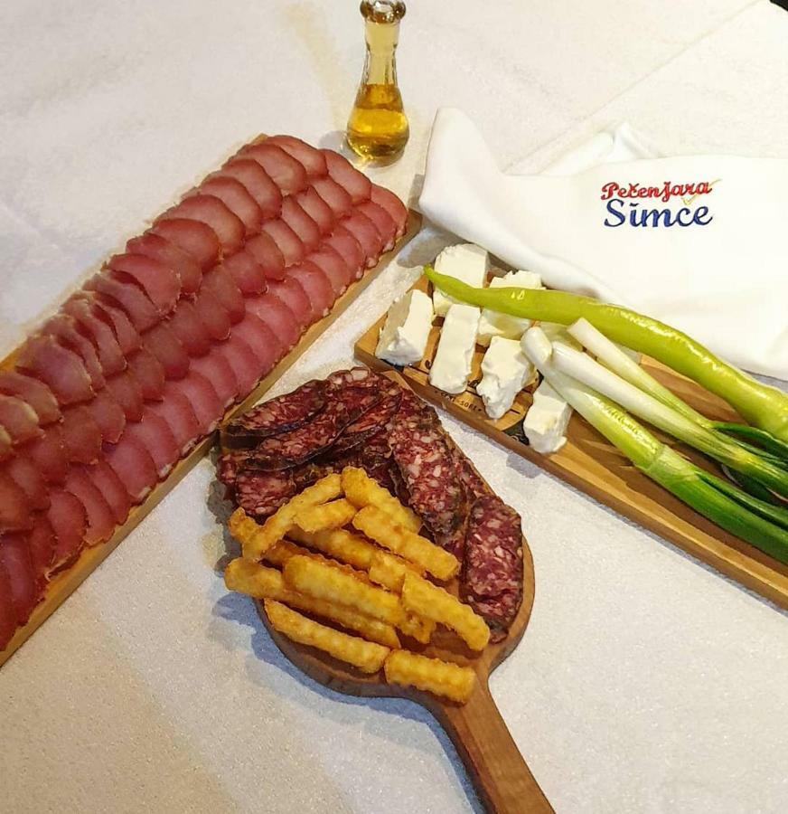 Konaciste Simce Bed & Breakfast Kraljevo Eksteriør bilde