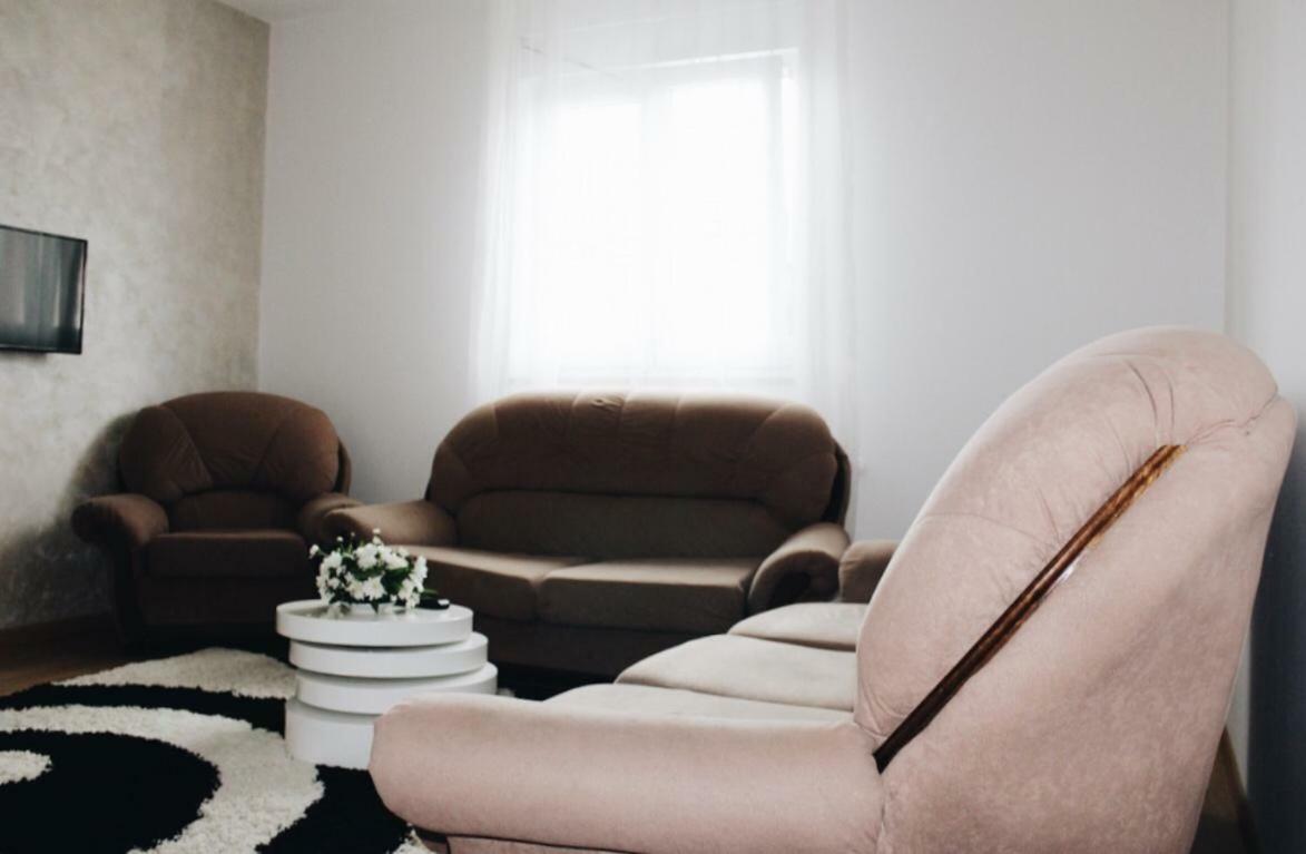 Konaciste Simce Bed & Breakfast Kraljevo Eksteriør bilde