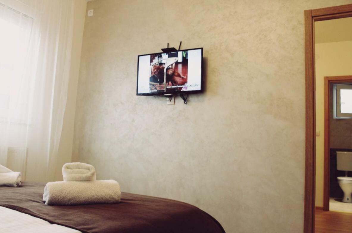 Konaciste Simce Bed & Breakfast Kraljevo Eksteriør bilde