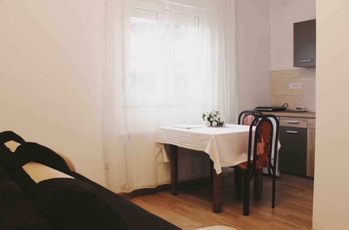 Konaciste Simce Bed & Breakfast Kraljevo Eksteriør bilde